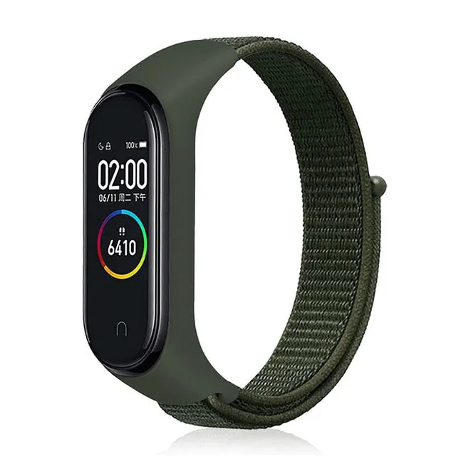 M4 Smart Fitness Watch with *** 1 x FREE DESIGNER STRAP ***